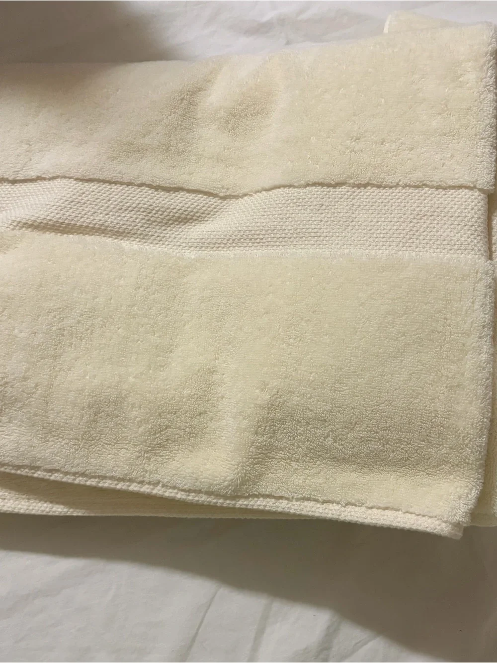 2 large Ralph Lauren bath towels